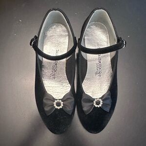 Black Velvet Mary Jane Shoes with Bow